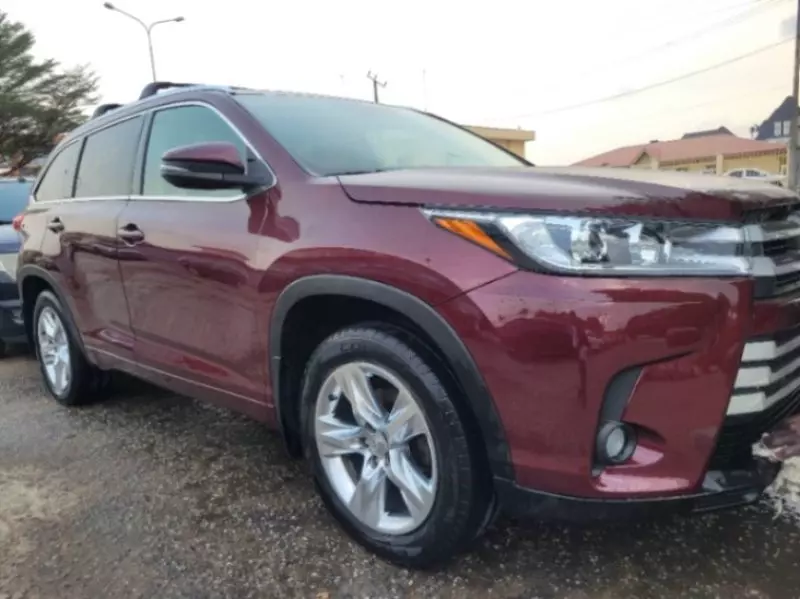 Toyota Highlander   - 2015