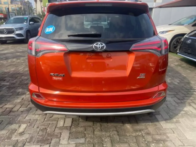 Toyota RAV 4   - 2016