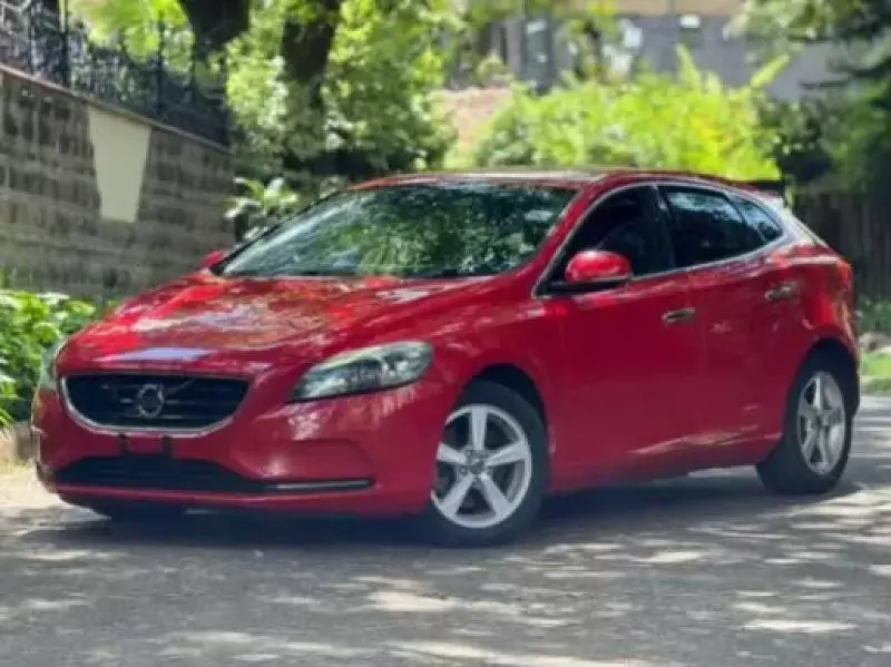 Volvo V40   - 2015