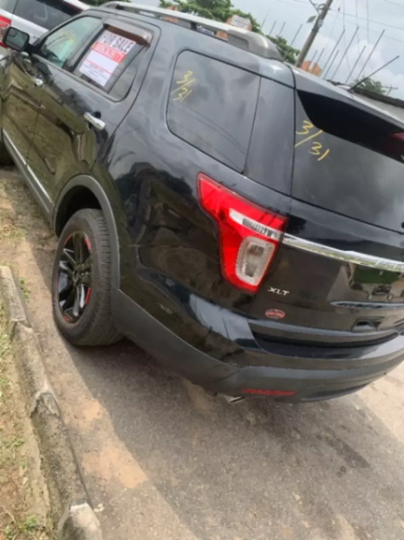 Ford Explorer   - 2014