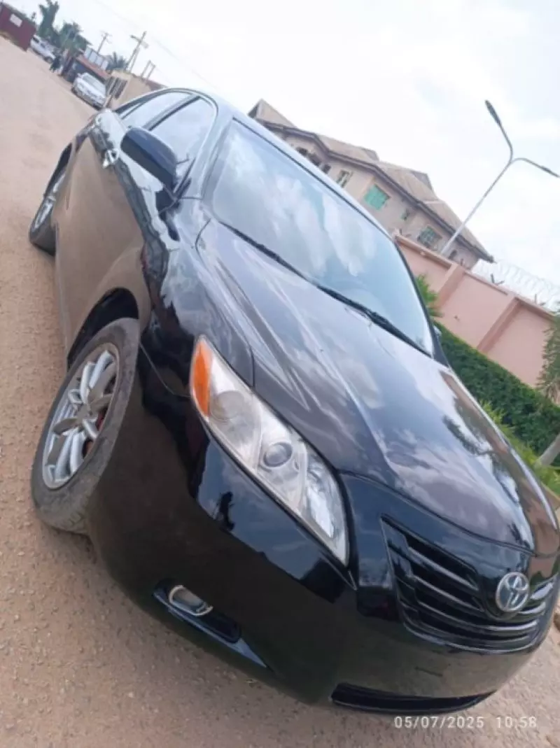 Toyota Camry   - 2008