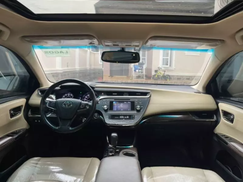 Toyota Avalon   - 2015