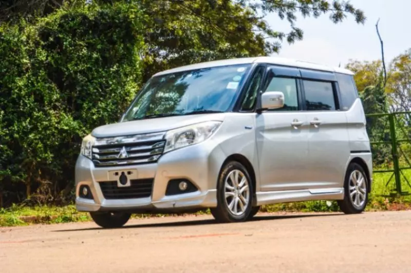 Mitsubishi Delica    - 2016