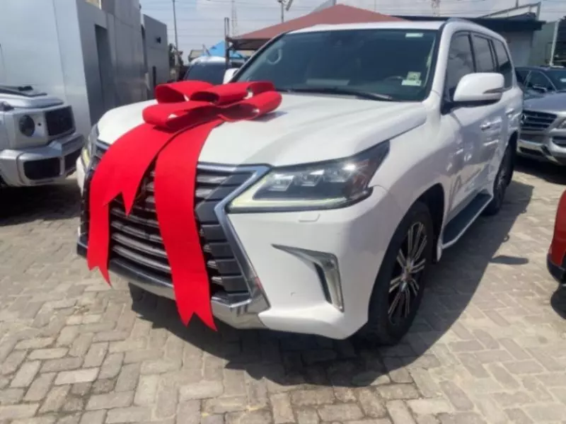Lexus LX 570