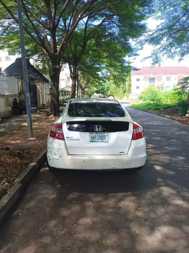 Honda Crosstour   - 2011