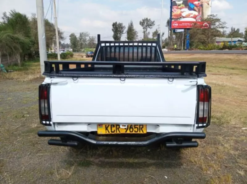 Nissan PickUp   - 2011