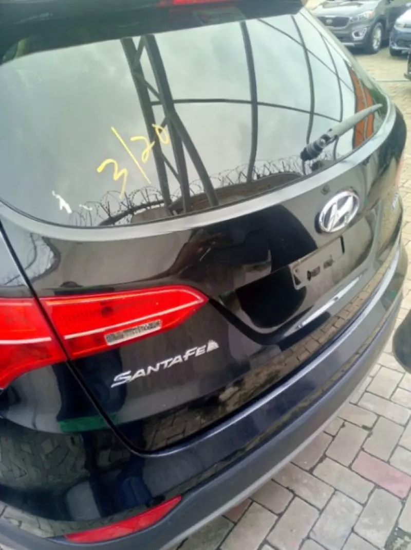 Hyundai Santa Fe - 2014