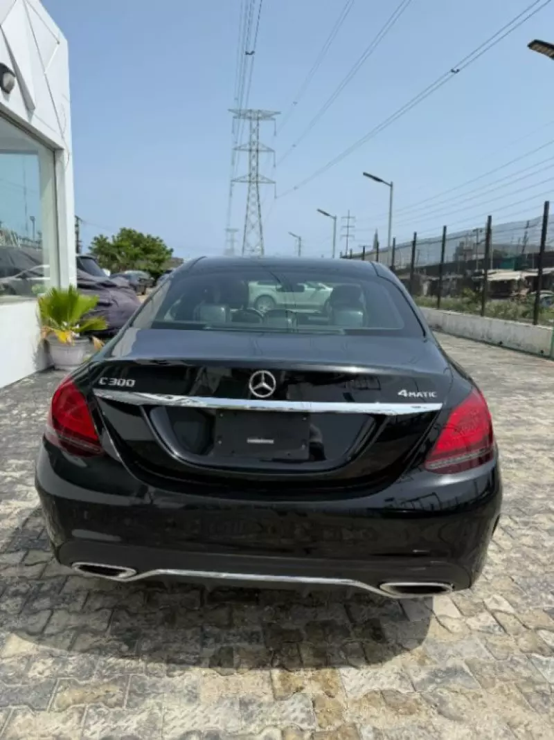 Mercedes-Benz C 300   - 2019