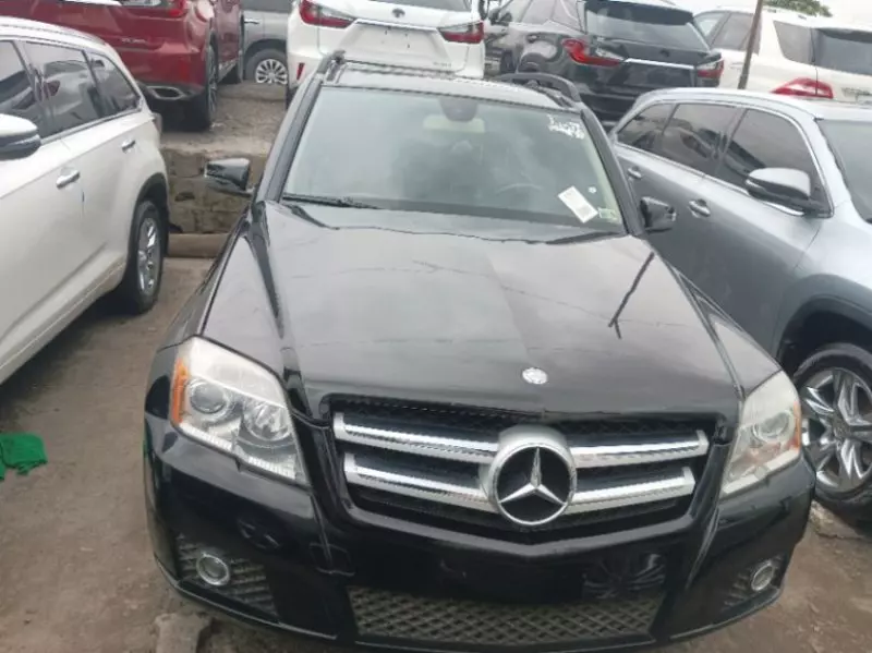 Mercedes-Benz GLK 350   - 2011