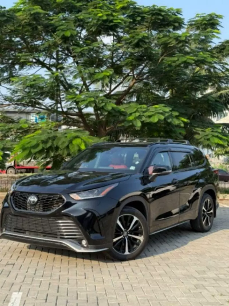 Toyota Highlander   - 2022