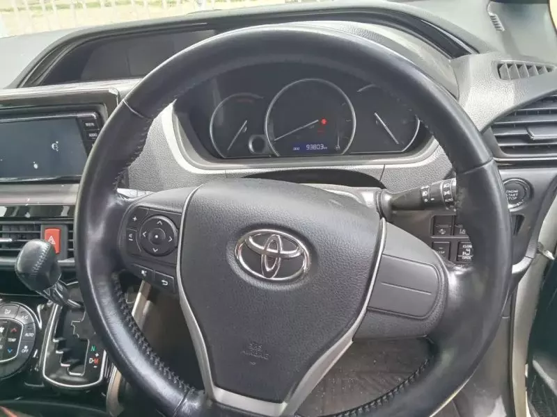 Toyota esquire   - 2017