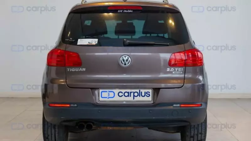 Volkswagen Tiguan   - 2013