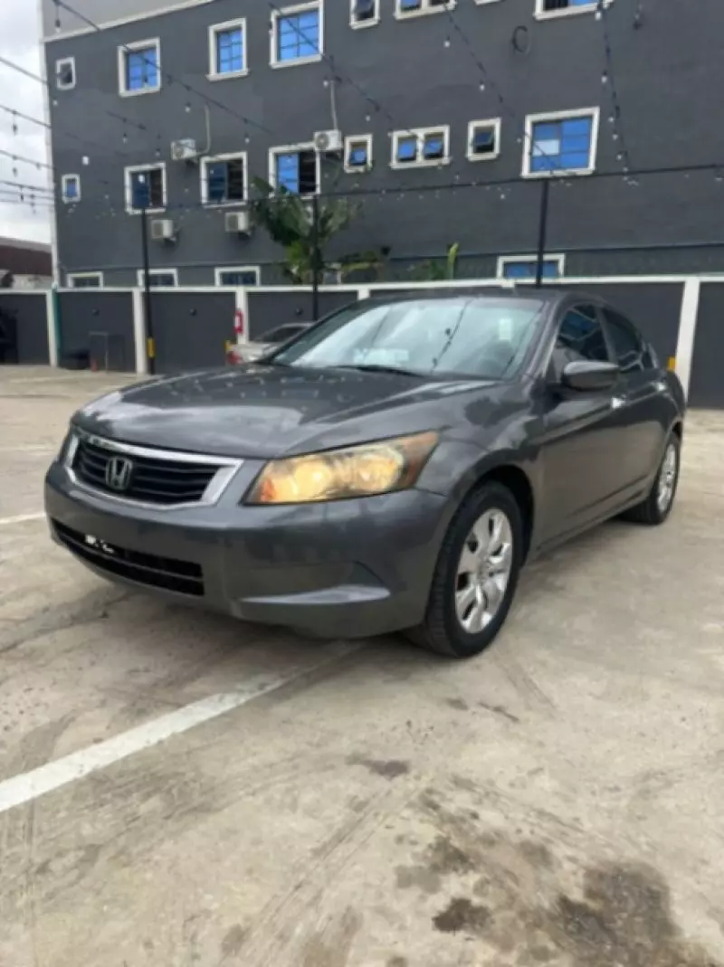 Honda Accord   - 2009