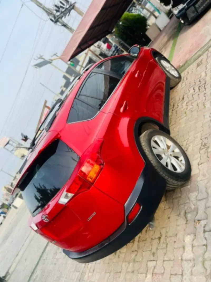 Toyota Camry   - 2018