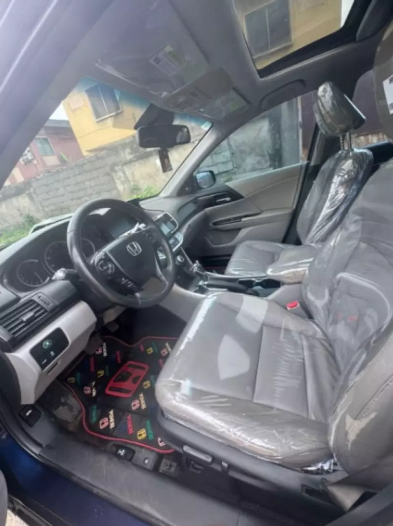 Honda Accord   - 2015