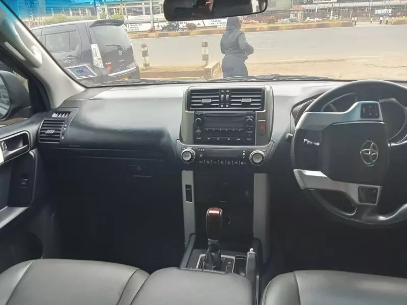 Toyota Landcruiser Prado   - 2012