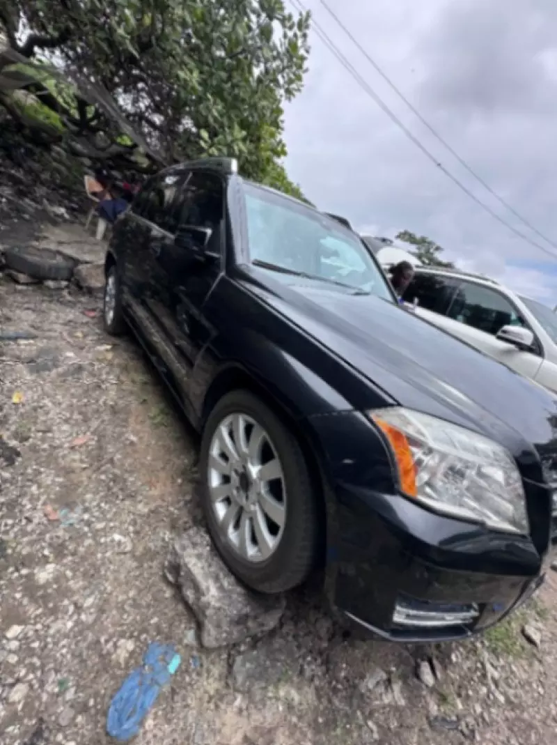 Mercedes-Benz GLK 350   - 2012