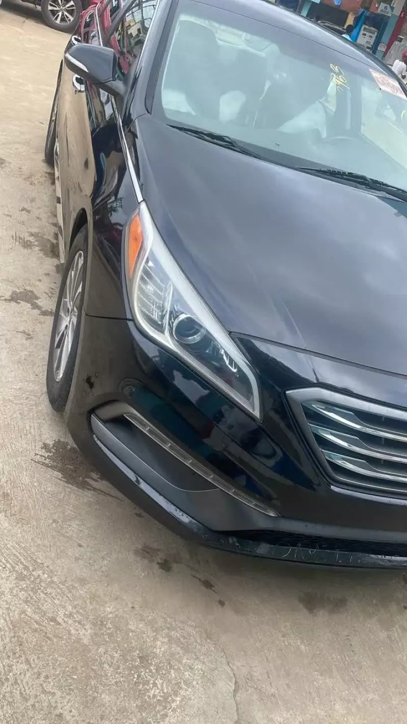 Hyundai Sonata   - 2015