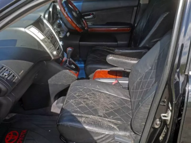 Toyota Harrier   - 2012