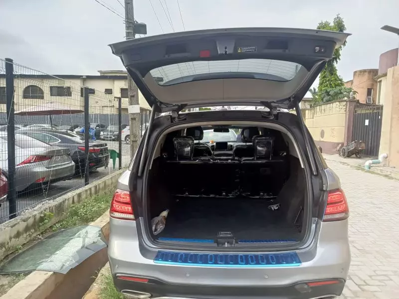 Mercedes-Benz ML 350   - 2012