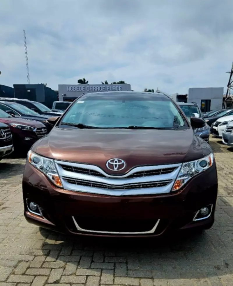 Toyota Venza   - 2015