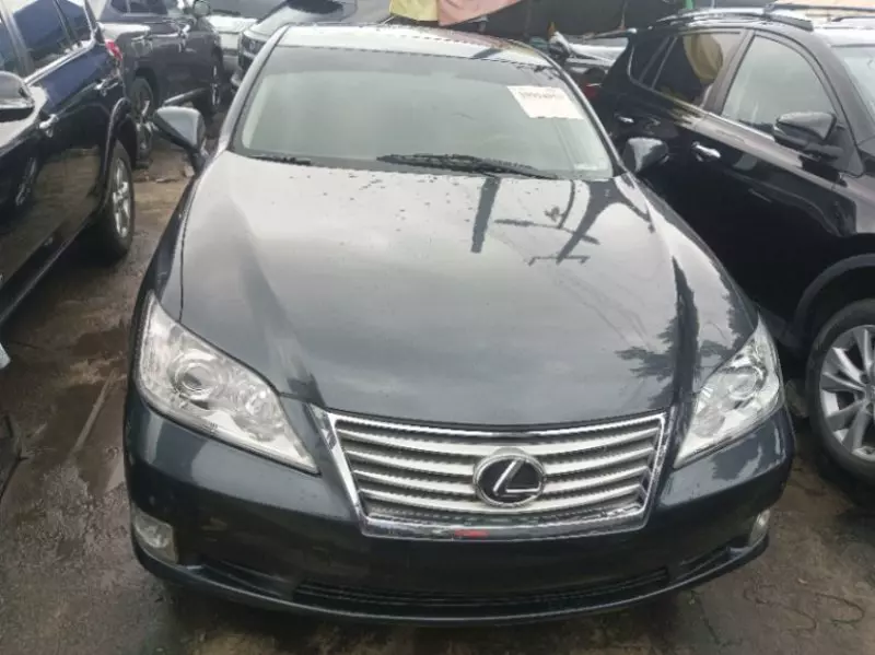 Lexus ES 350   - 2011