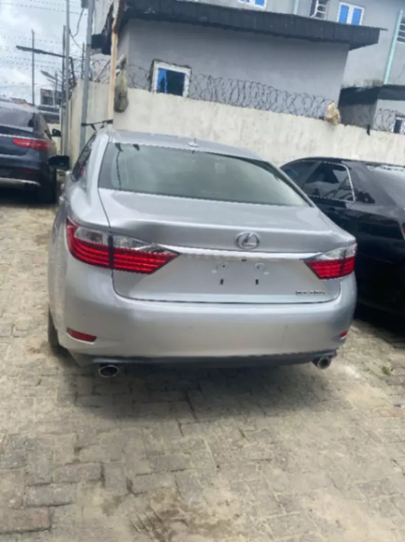 Lexus ES 350   - 2013