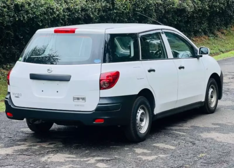 Nissan Advan    - 2018
