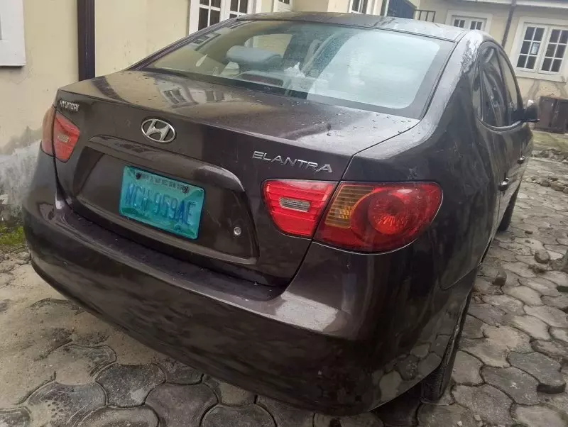 Hyundai Elantra   - 2008
