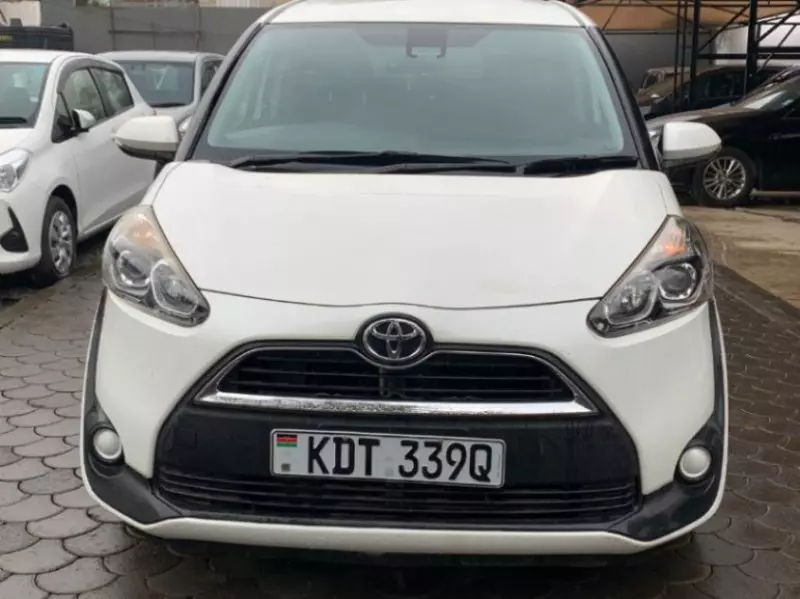 Toyota Sienta   - 2018