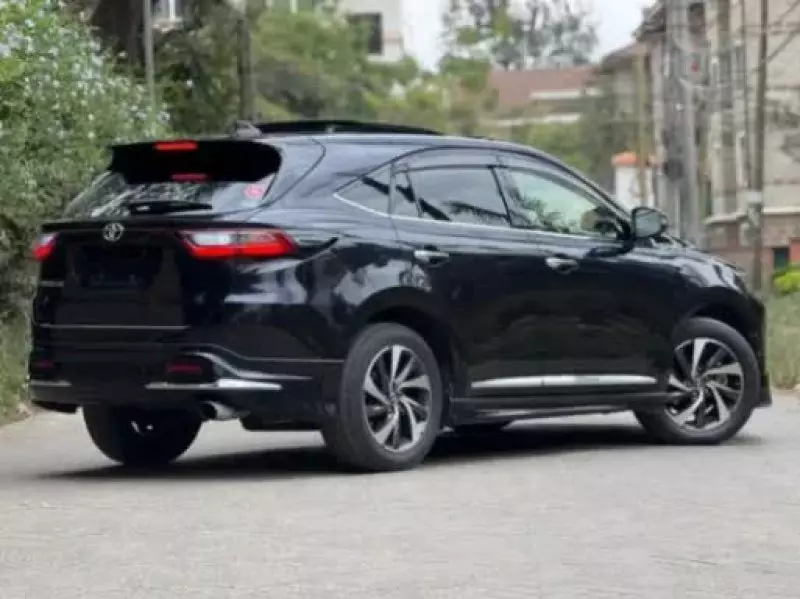 Toyota Harrier   - 2018