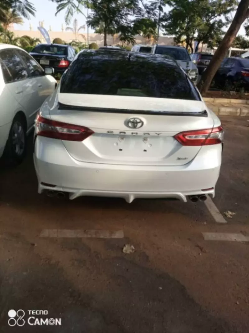 Toyota Camry   - 2019