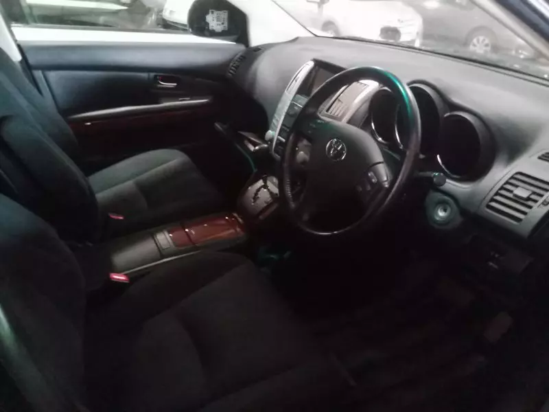 Toyota Harrier   - 2010