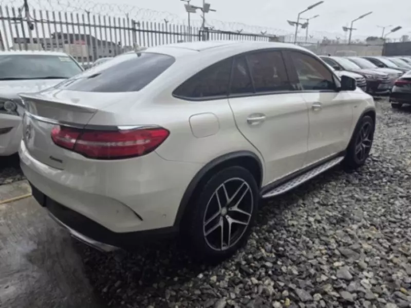 Mercedes-Benz GLE 450   - 2016
