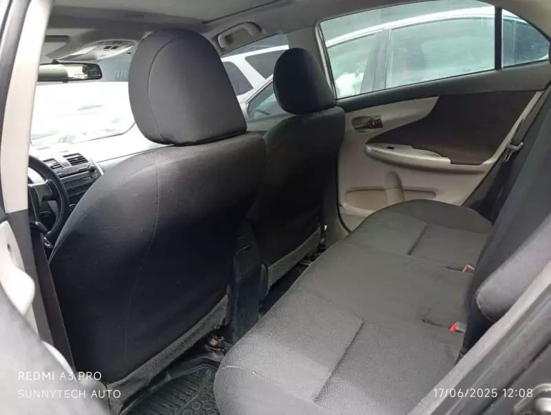 Toyota Corolla   - 2009