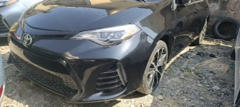 Toyota Camry   - 2017