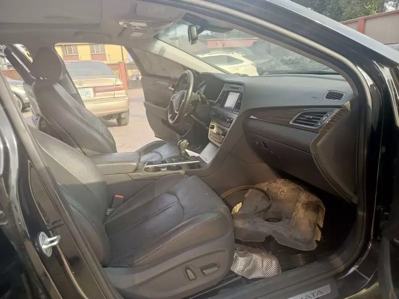 Hyundai Sonata   - 2015