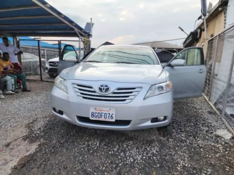 Toyota Camry   - 2008