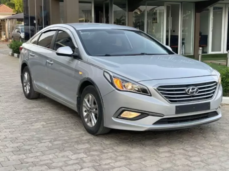 Hyundai Sonata   - 2016
