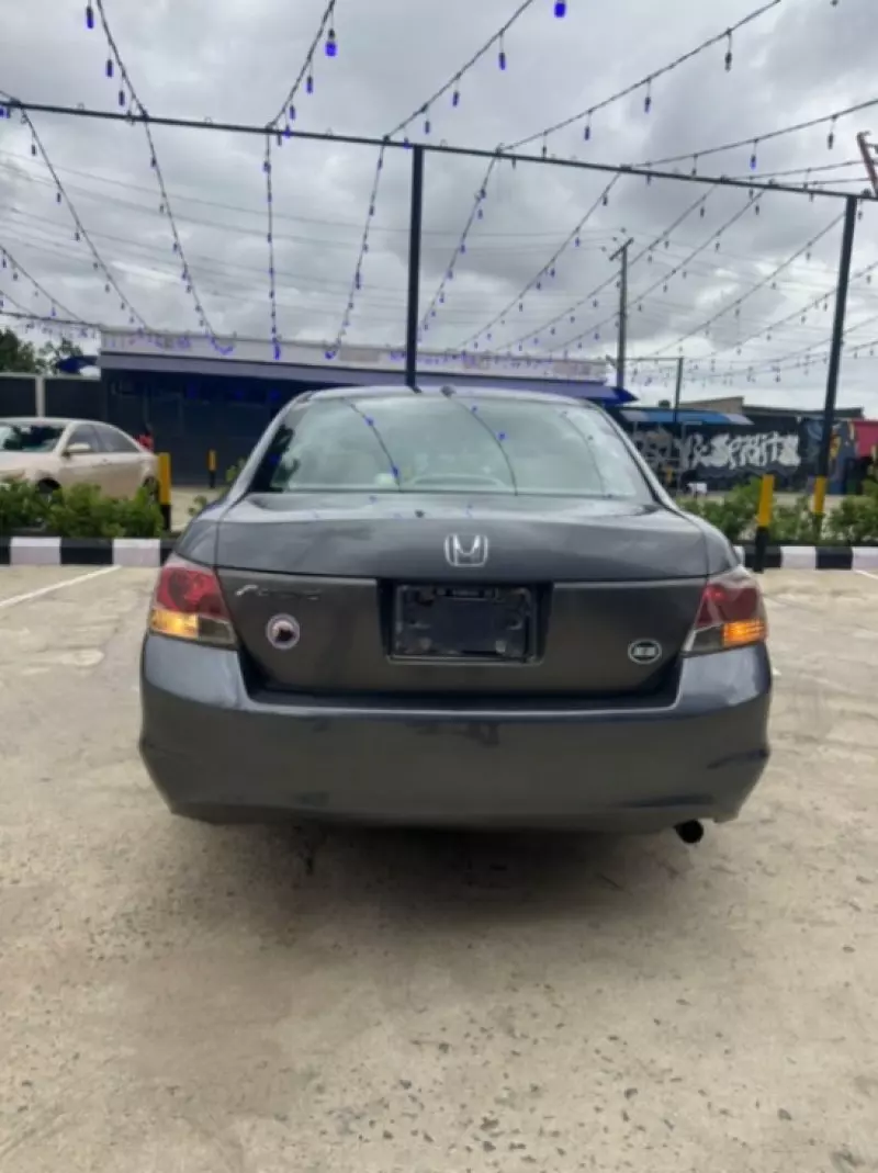Honda Accord   - 2009