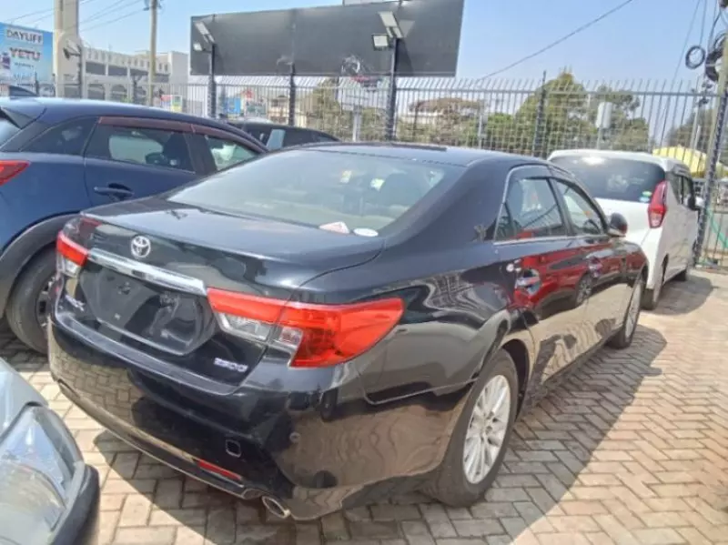 Toyota Mark X   - 2016