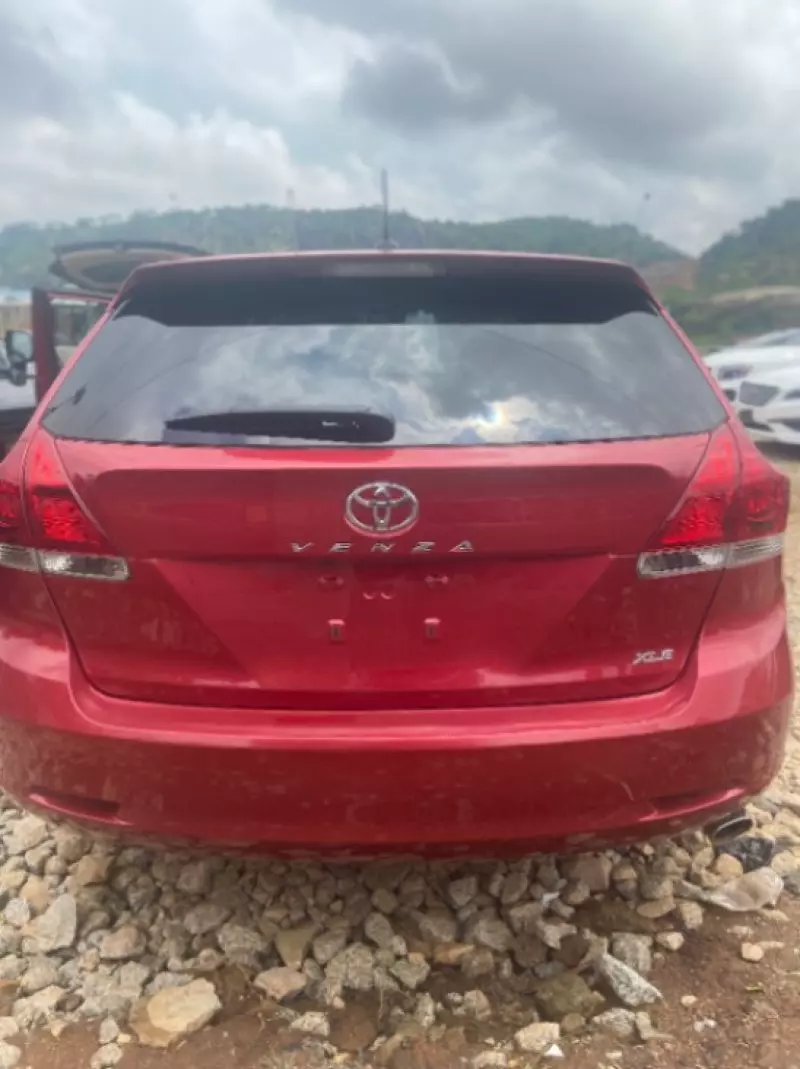 Toyota Venza   - 2014