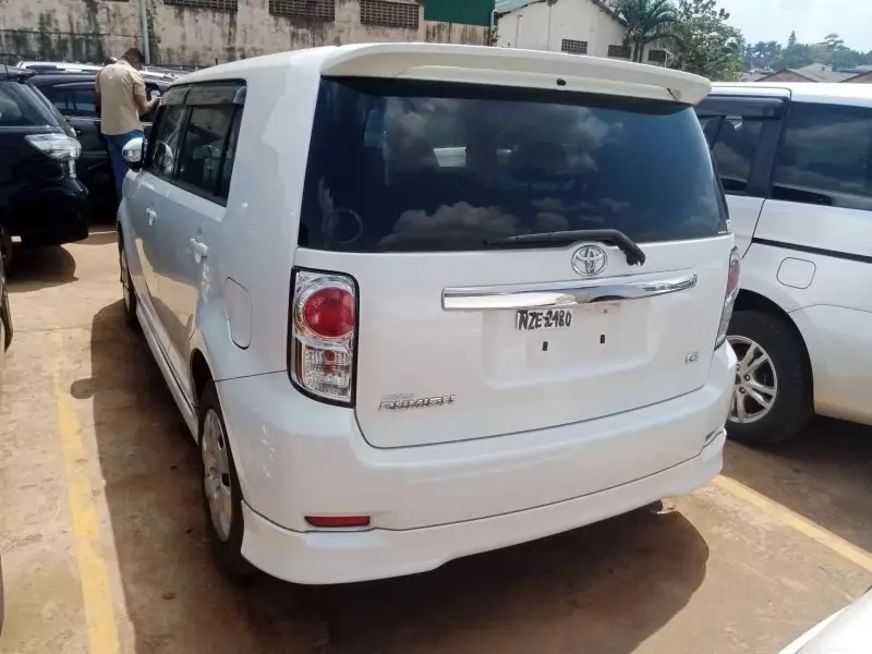 Toyota Rumion   - 2012