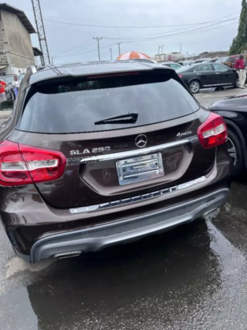 Mercedes-Benz GLA 250   - 2015