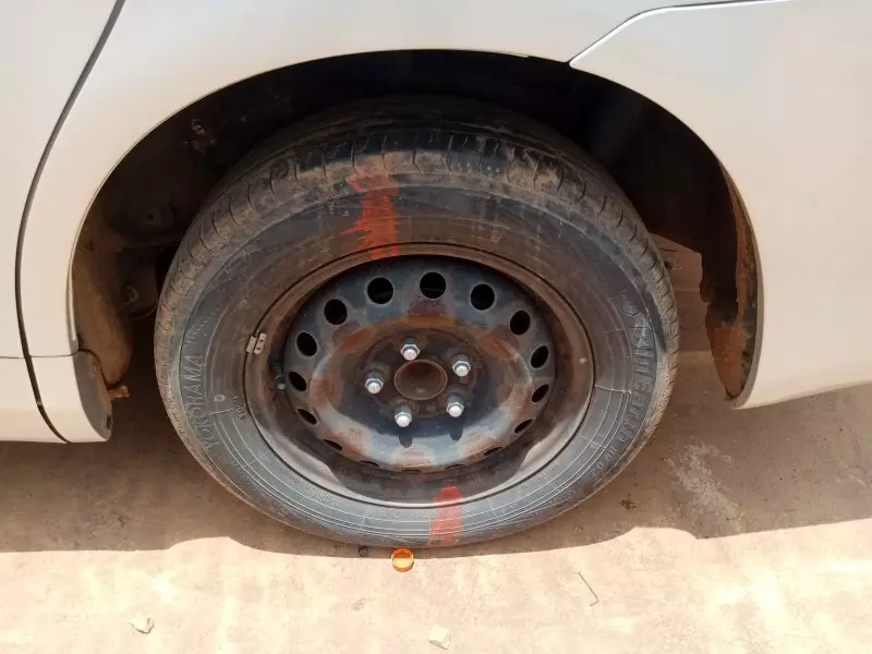 Toyota Noah   - 2011