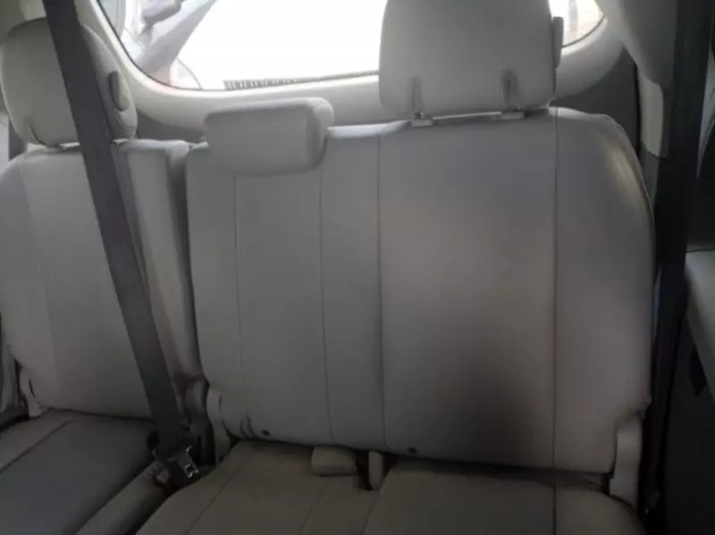 Toyota Sienna   - 2011