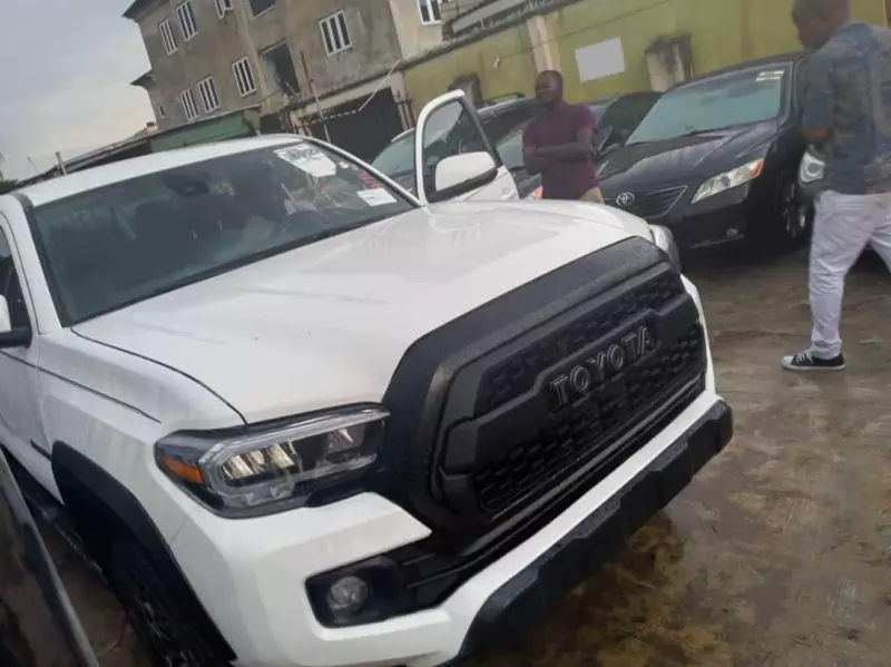 Toyota Tacoma   - 2022