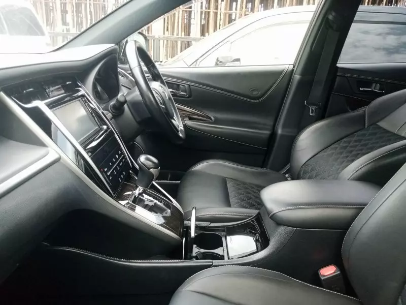 Toyota Harrier   - 2015