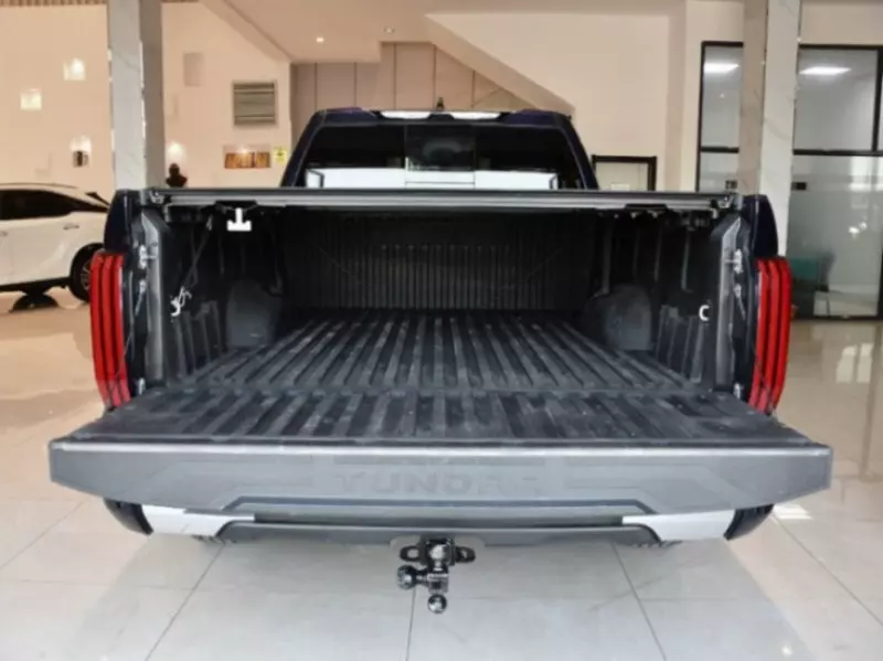 Toyota Tundra   - 2022