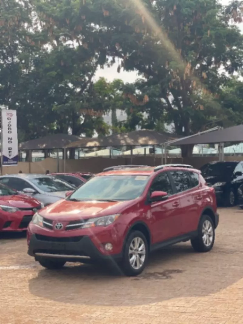 Toyota RAV 4   - 2015